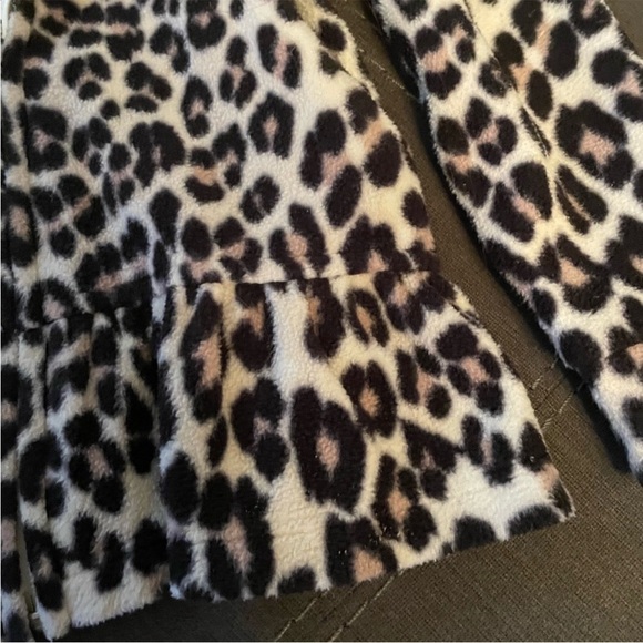 Children’s Place FullZip Animal Print Jacket W/Ears: 3T - Picture 4 of 6